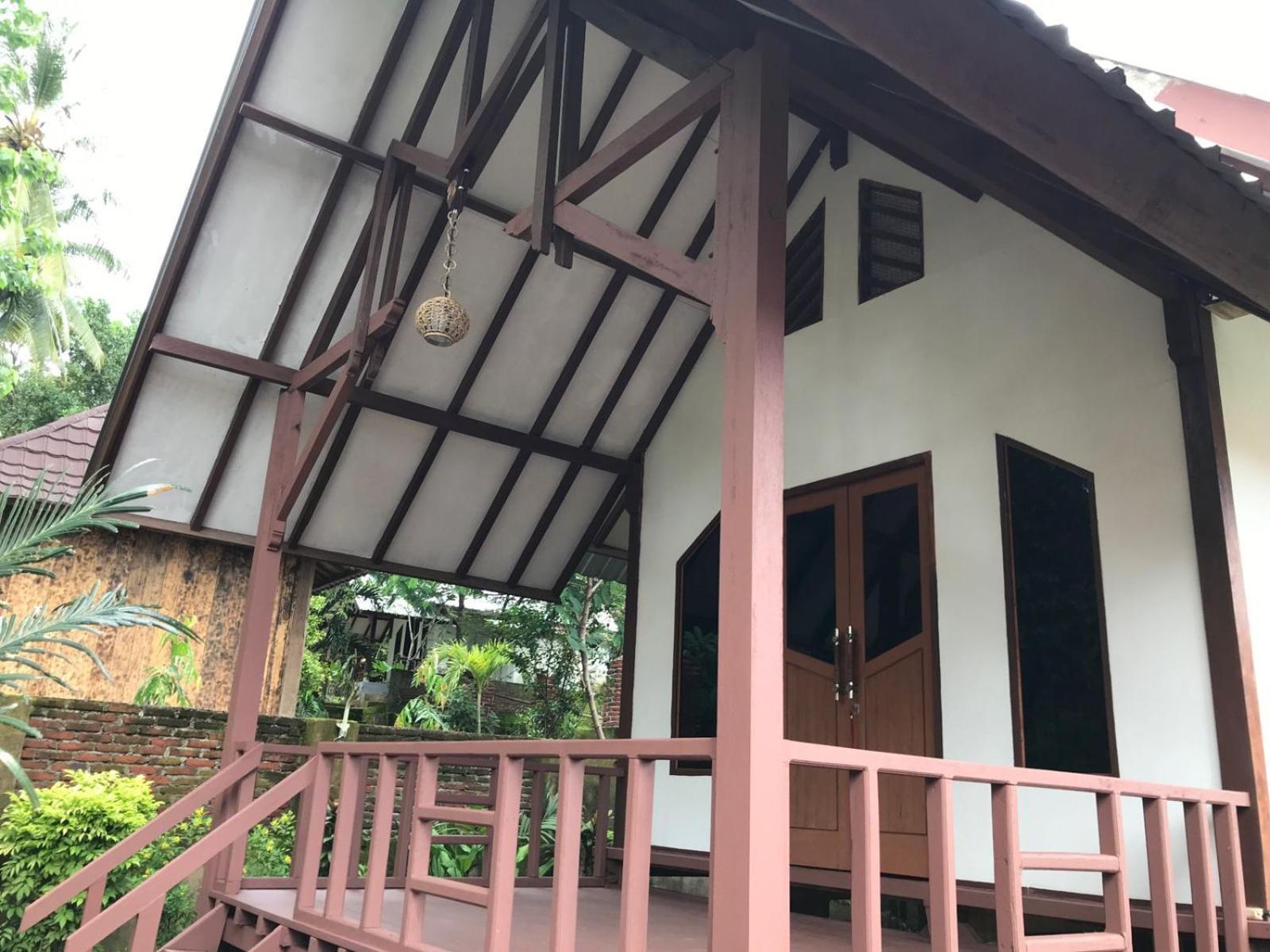 Kevin House Hotell Tanjung  Exteriör bild